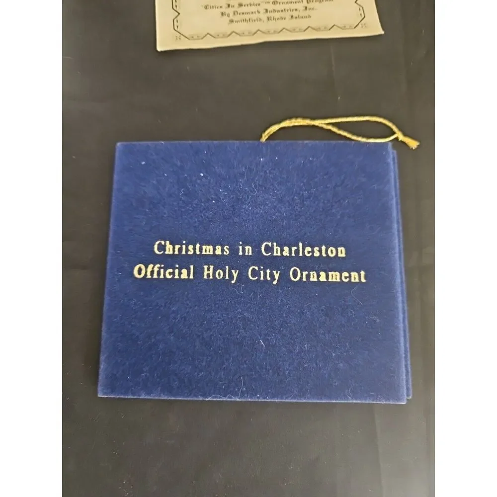 CHRISTMAS IN‎ CHARLESTON HOLY CITY ORNAMENT ~ 1998 Pineapple Fountain-Waterfront